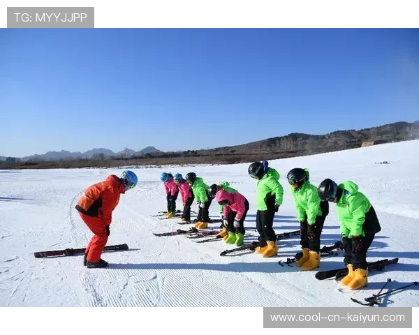 冰雪运动学院推动少儿滑雪教学的区域合作与示范,少儿滑雪冬令营 冰雪运动学院推动少儿滑雪教学的区域合作与示范,少儿滑雪冬令营